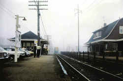 Bayshore-Station_ViewW_c.1972_Sturm-Fehn.jpg (77281 bytes)